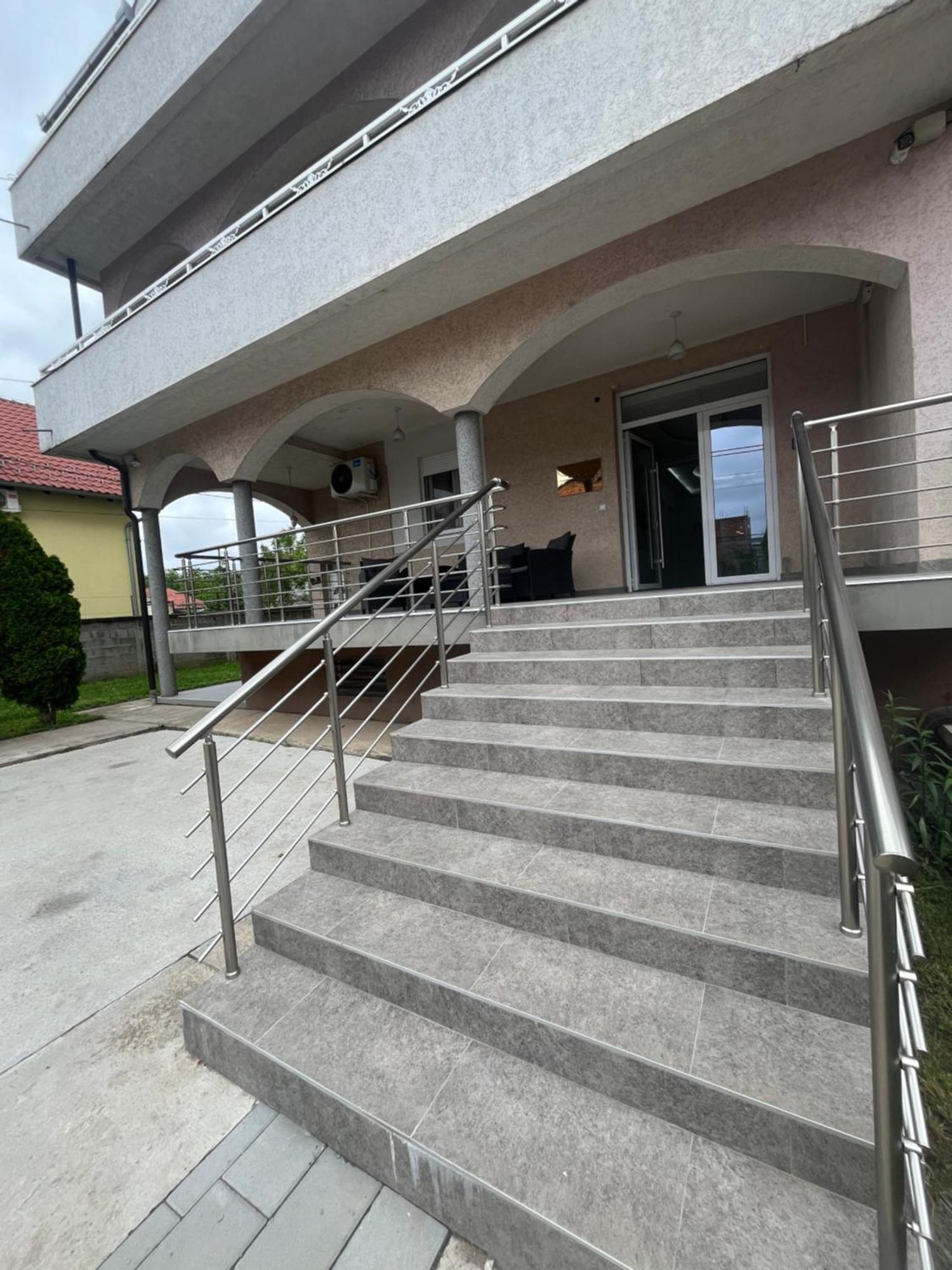 Beoair Apartments Surčin Buitenkant foto