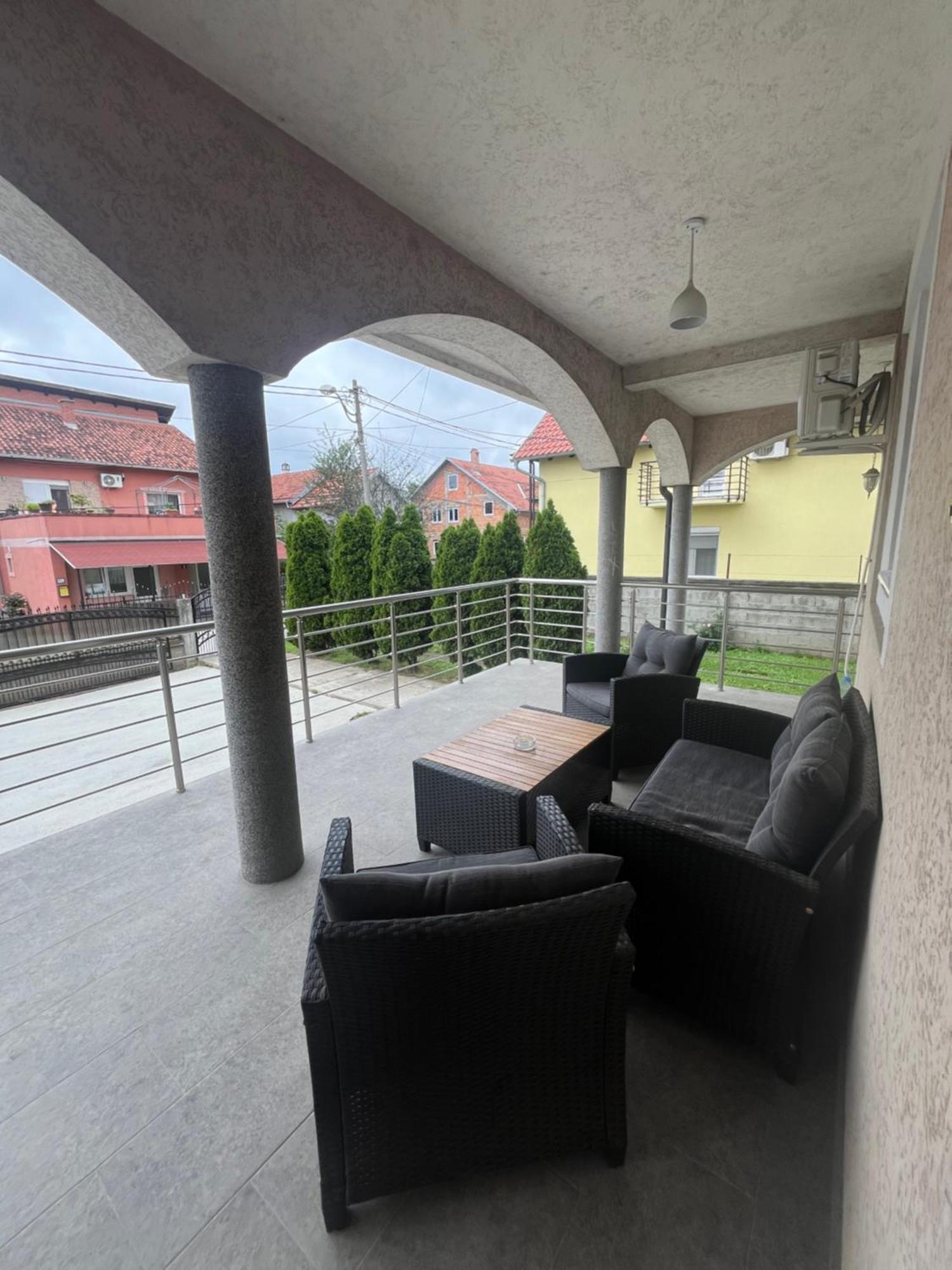 Beoair Apartments Surčin Buitenkant foto